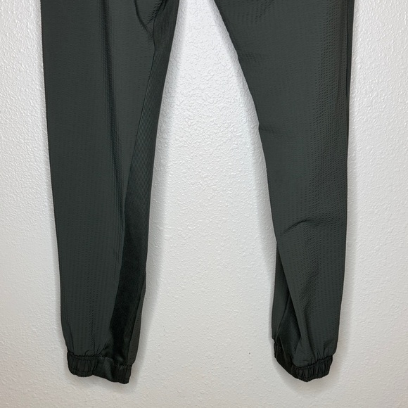 Athleta Textured‎ Brooklyn Jogger Like New - Dark Green size 6 - Picture 10 of 12